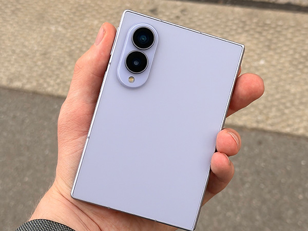 Das Samsung Galaxy Z Fold8 in "Lavender"