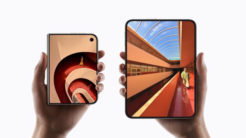 Das neue iPhone Duo von Apple, zugefaltet als auch aufgefaltet.