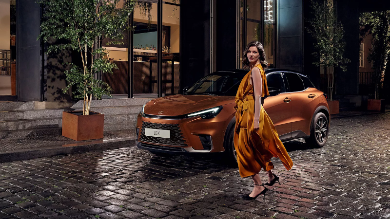 Lexus LBX E-Auto
