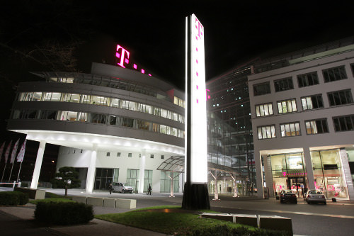 Telekom-Bilanz: Weniger Festnetz-, aber viele neue DSL-Kunden